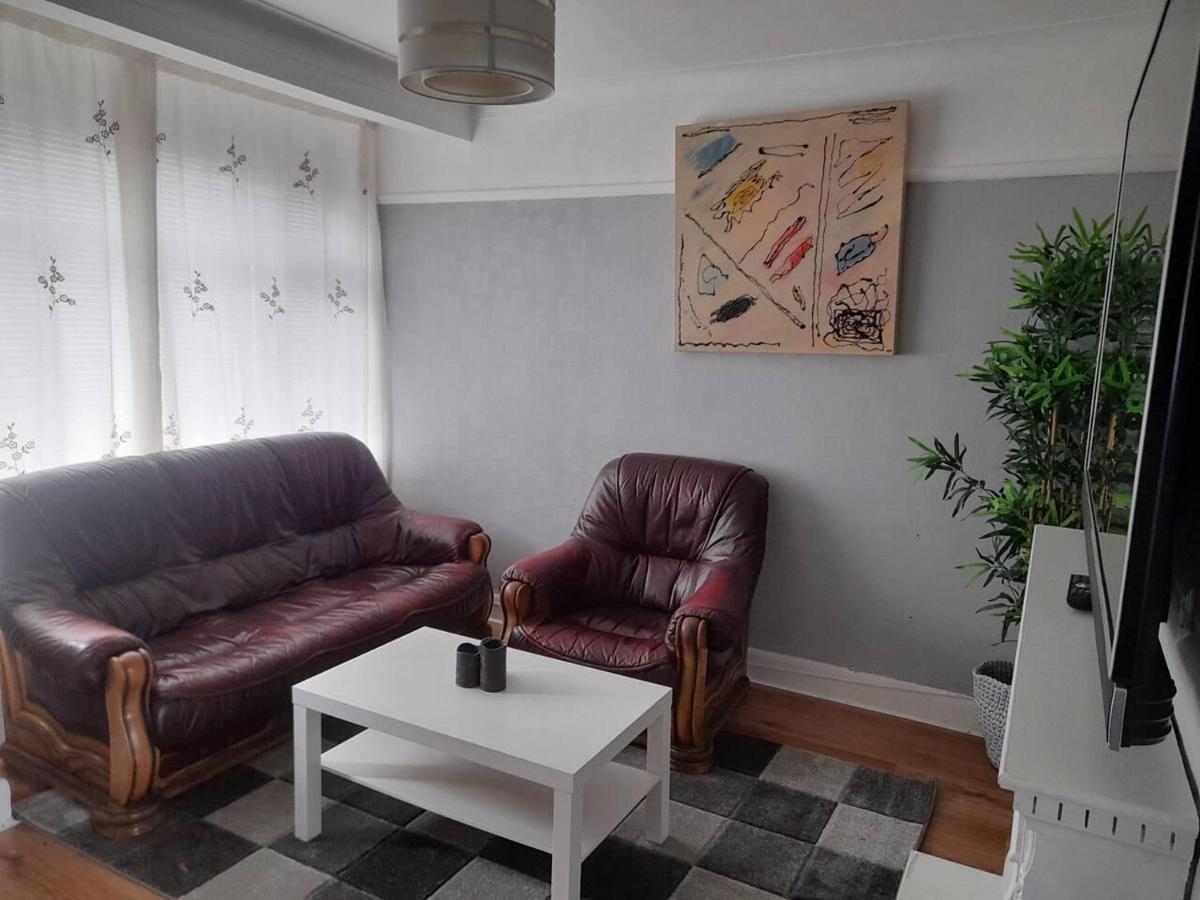 Bright 4-Bed House 15 Min To Manchester Centre Villa ภายนอก รูปภาพ