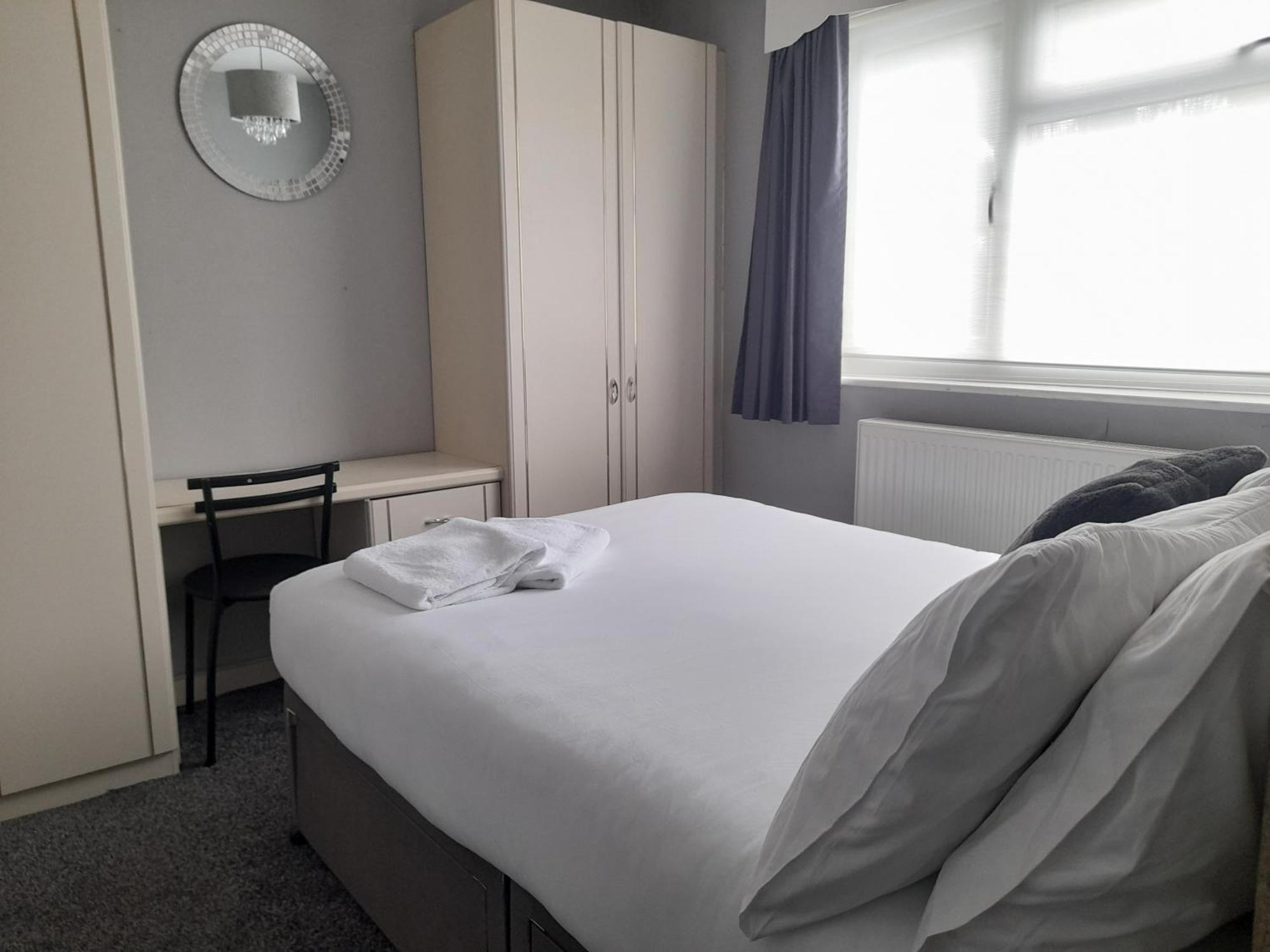 Bright 4-Bed House 15 Min To Manchester Centre Villa ภายนอก รูปภาพ