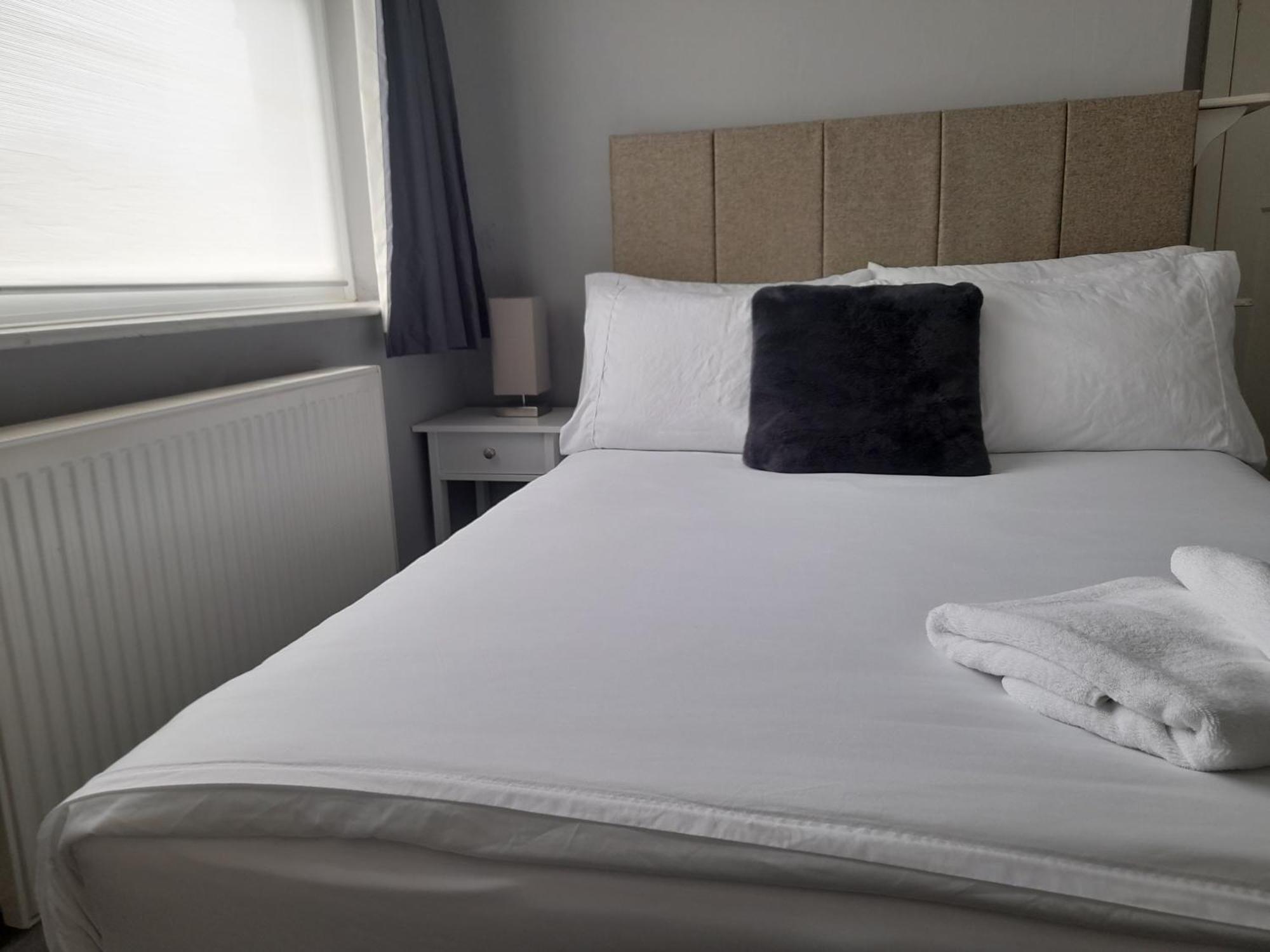 Bright 4-Bed House 15 Min To Manchester Centre Villa ภายนอก รูปภาพ