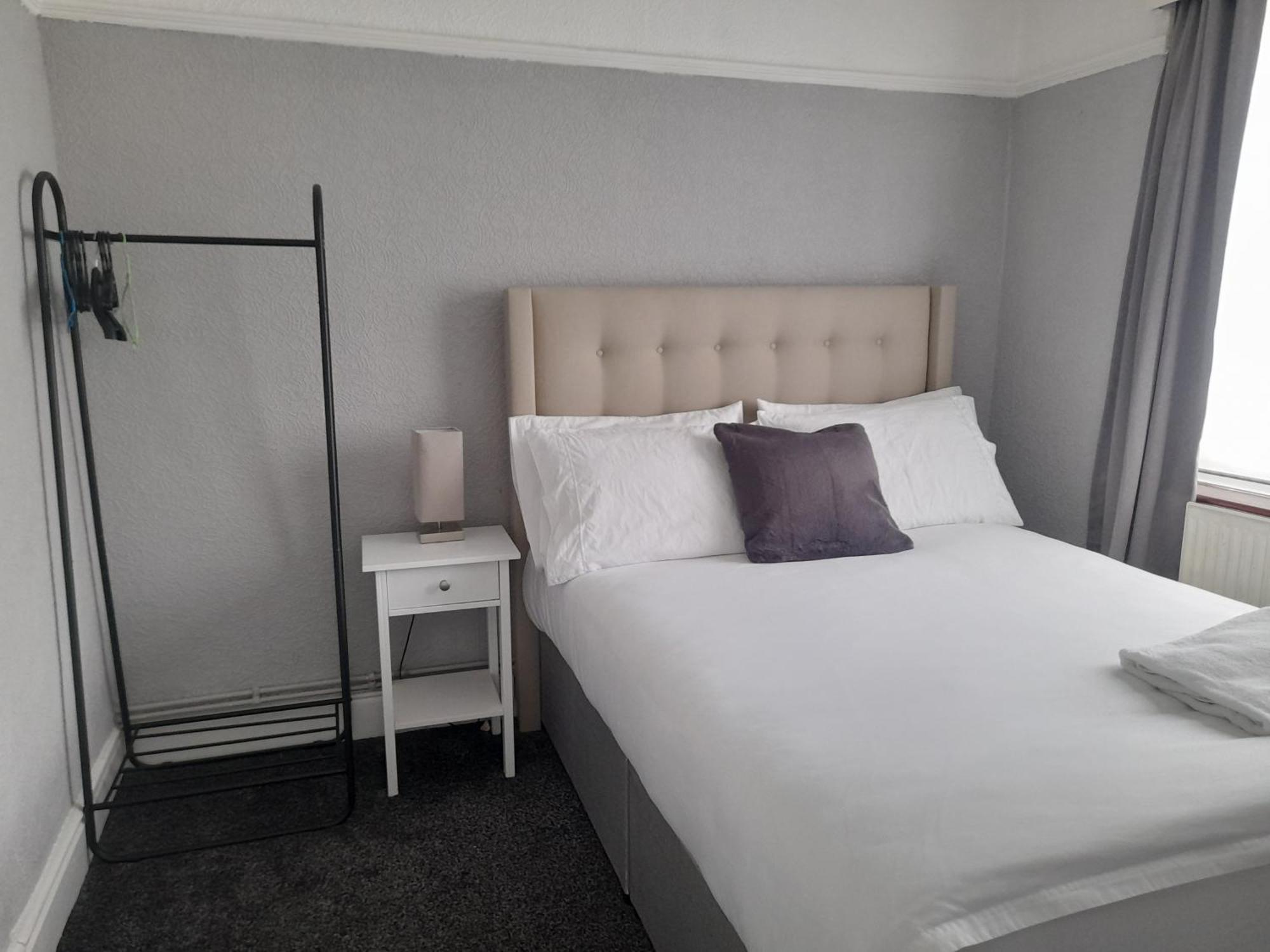 Bright 4-Bed House 15 Min To Manchester Centre Villa ภายนอก รูปภาพ