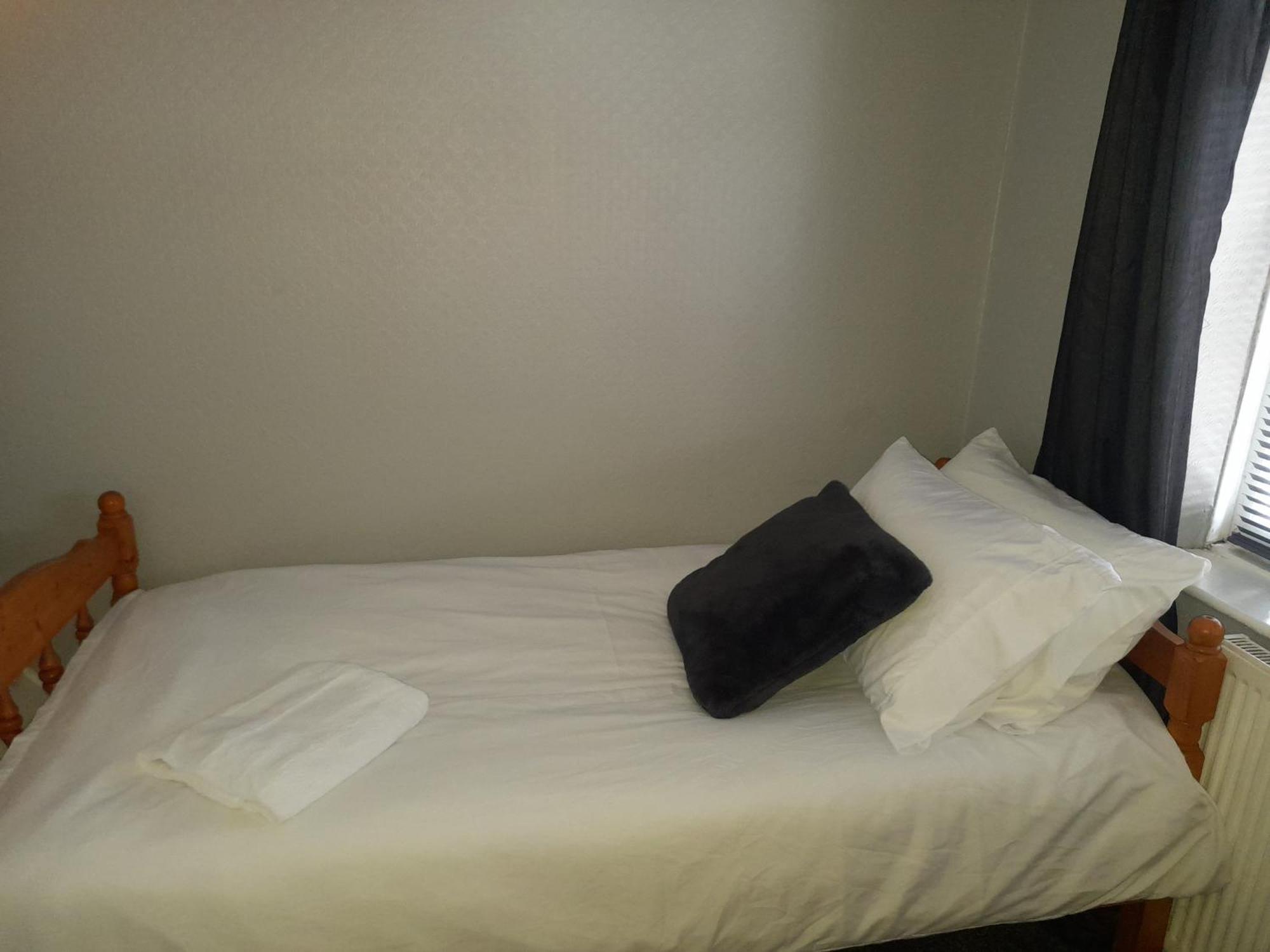 Bright 4-Bed House 15 Min To Manchester Centre Villa ภายนอก รูปภาพ