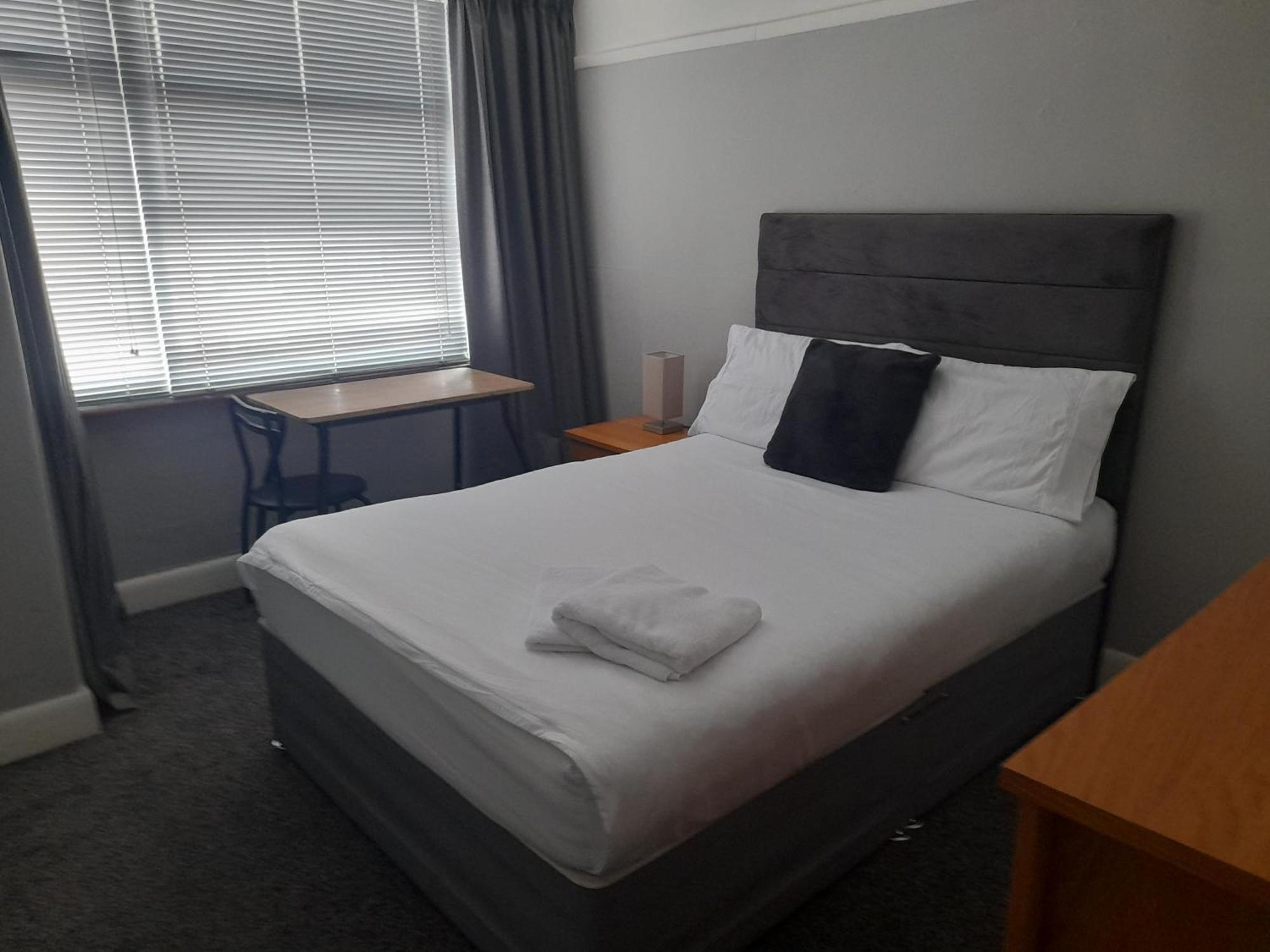 Bright 4-Bed House 15 Min To Manchester Centre Villa ภายนอก รูปภาพ