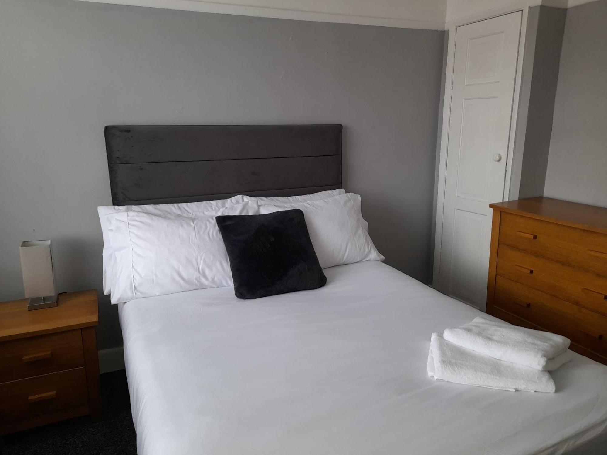 Bright 4-Bed House 15 Min To Manchester Centre Villa ภายนอก รูปภาพ