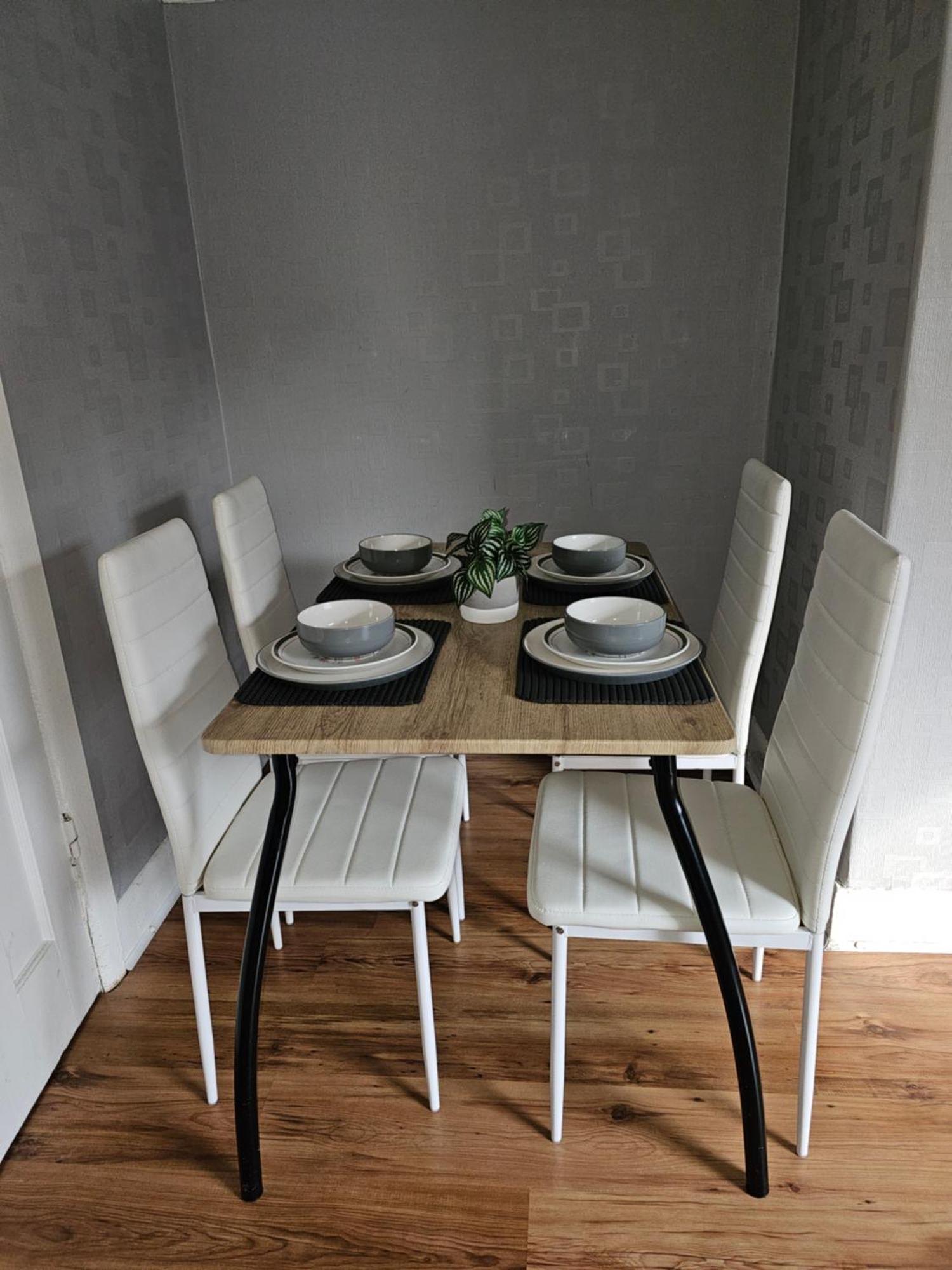 Bright 4-Bed House 15 Min To Manchester Centre Villa ภายนอก รูปภาพ